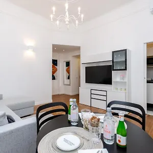 Apartment Seveso 35, Milan